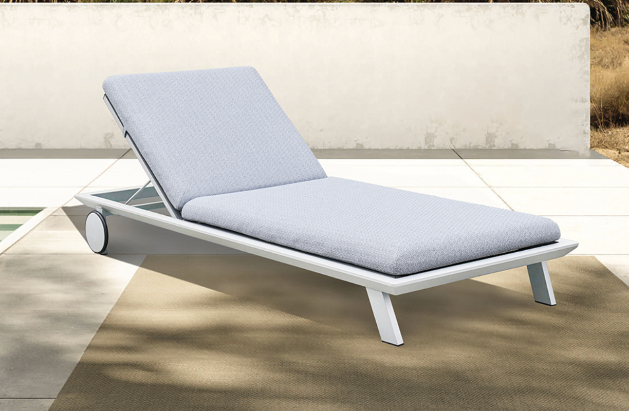 ANGOLA SUN LOUNGER