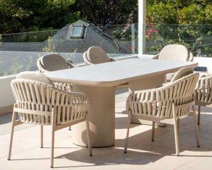 OUTDOOR DINNING CHAIRS